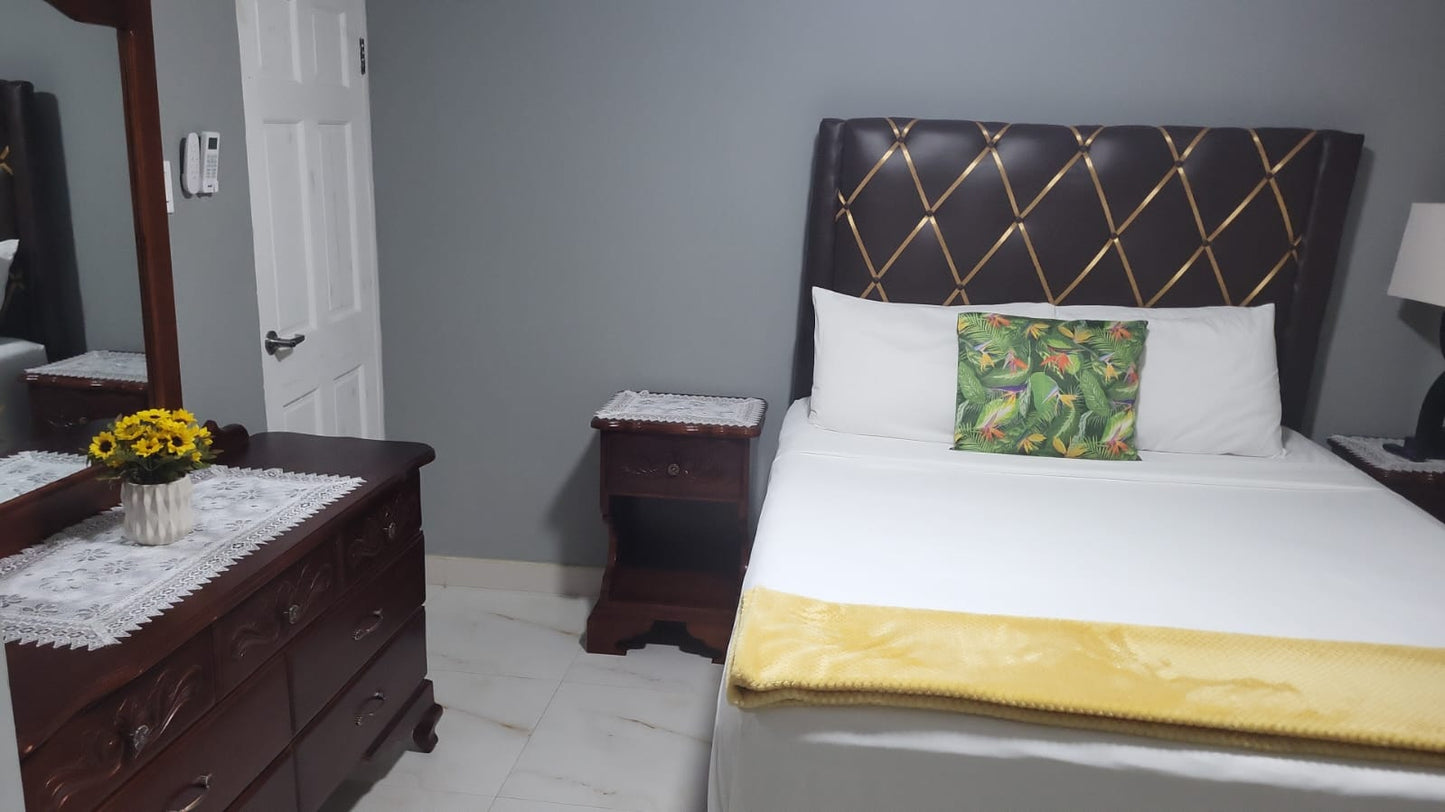2 BED ROOMS / WITH COMPLIMENTARY BREAKFAST