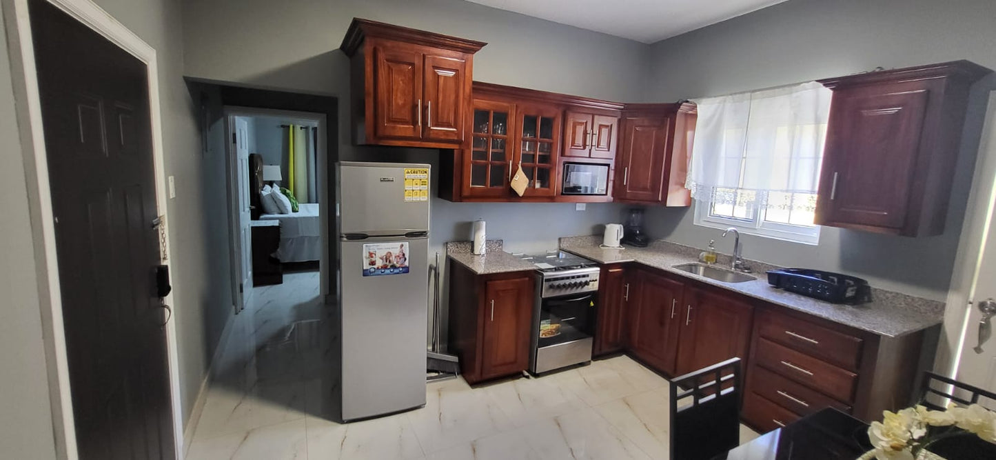 2 BED ROOMS / WITH COMPLIMENTARY BREAKFAST