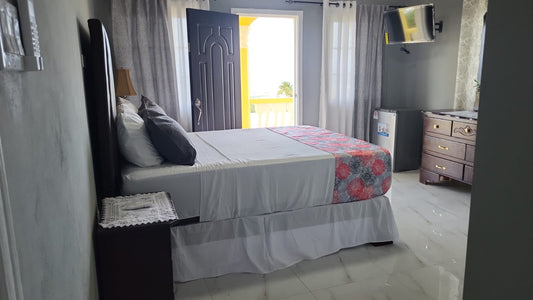 1 BEDROOM / WITH COMPLIMENTARY BREAKFAST